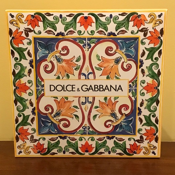 Dolce & Gabbana Display - Picture 9 of 9